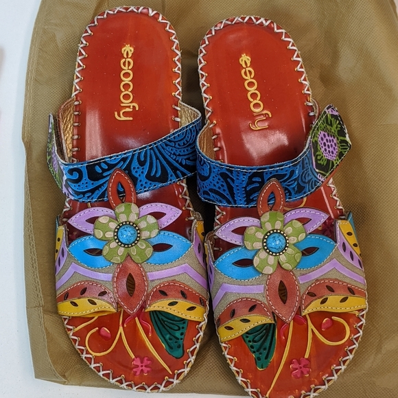 NWOT Socofy slip on sandals - Picture 3 of 4